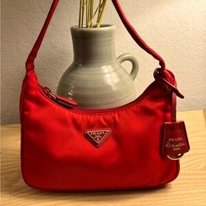 ‼️SOLD‼️PRADA Re-Edition 2000 Handle Bag